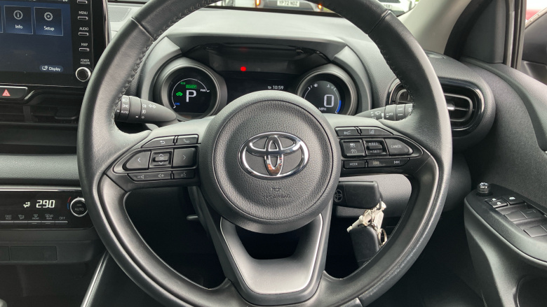 Toyota Yaris 1.5 Hybrid Design 5dr CVT Hybrid Hatchback